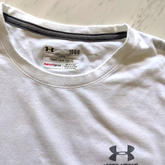 Under Armour Men's L  gym shirt - Picture 3 of 3